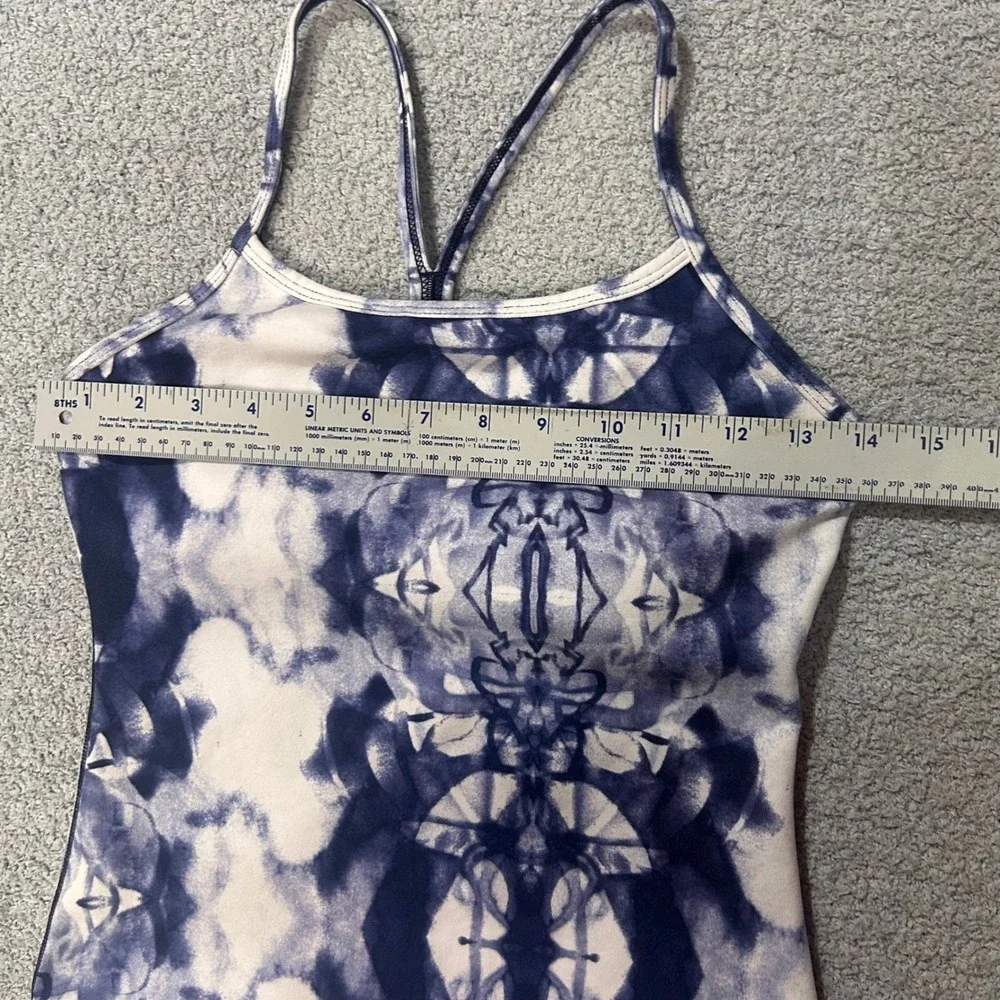 Lululemon Power Y Tank 4 Indigo White‎ Kaleidoscope Yoga Pilates Athleisure Boho